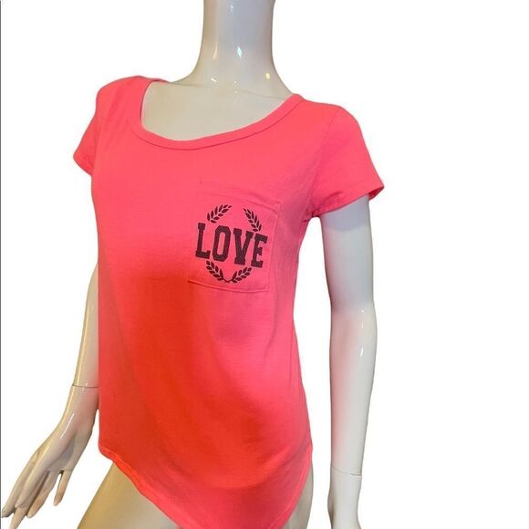 Free Kisses Graphic Love Short Sleeve Tee Medium - Picture 13 of 16